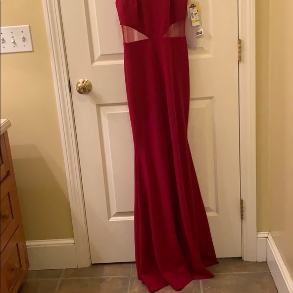 Red prom dress - Picture 2 of 3
